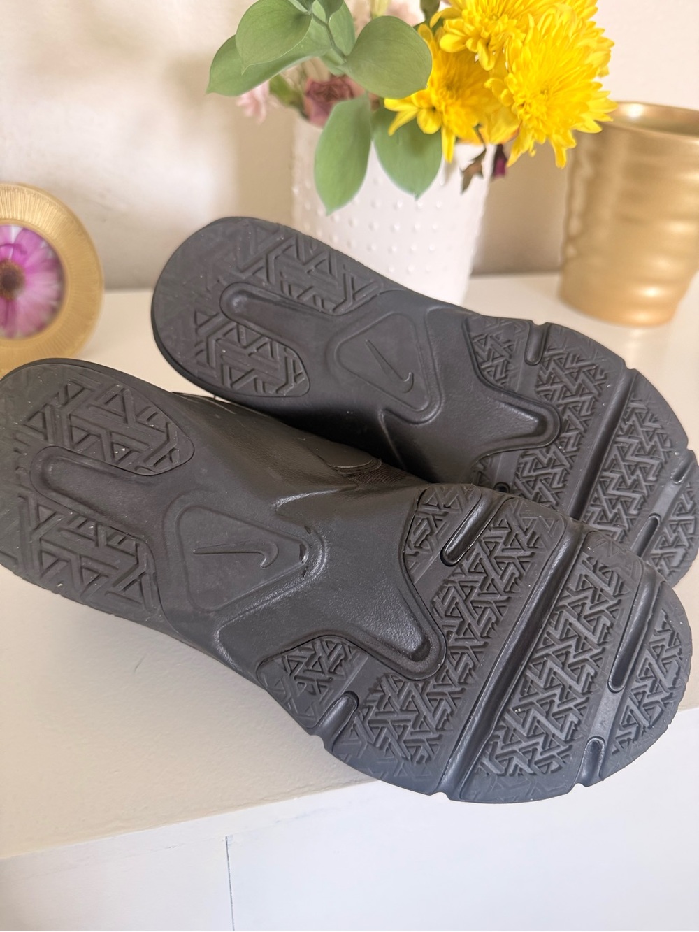Nike Black women Athletic Sneakers - Picture 2 of 4